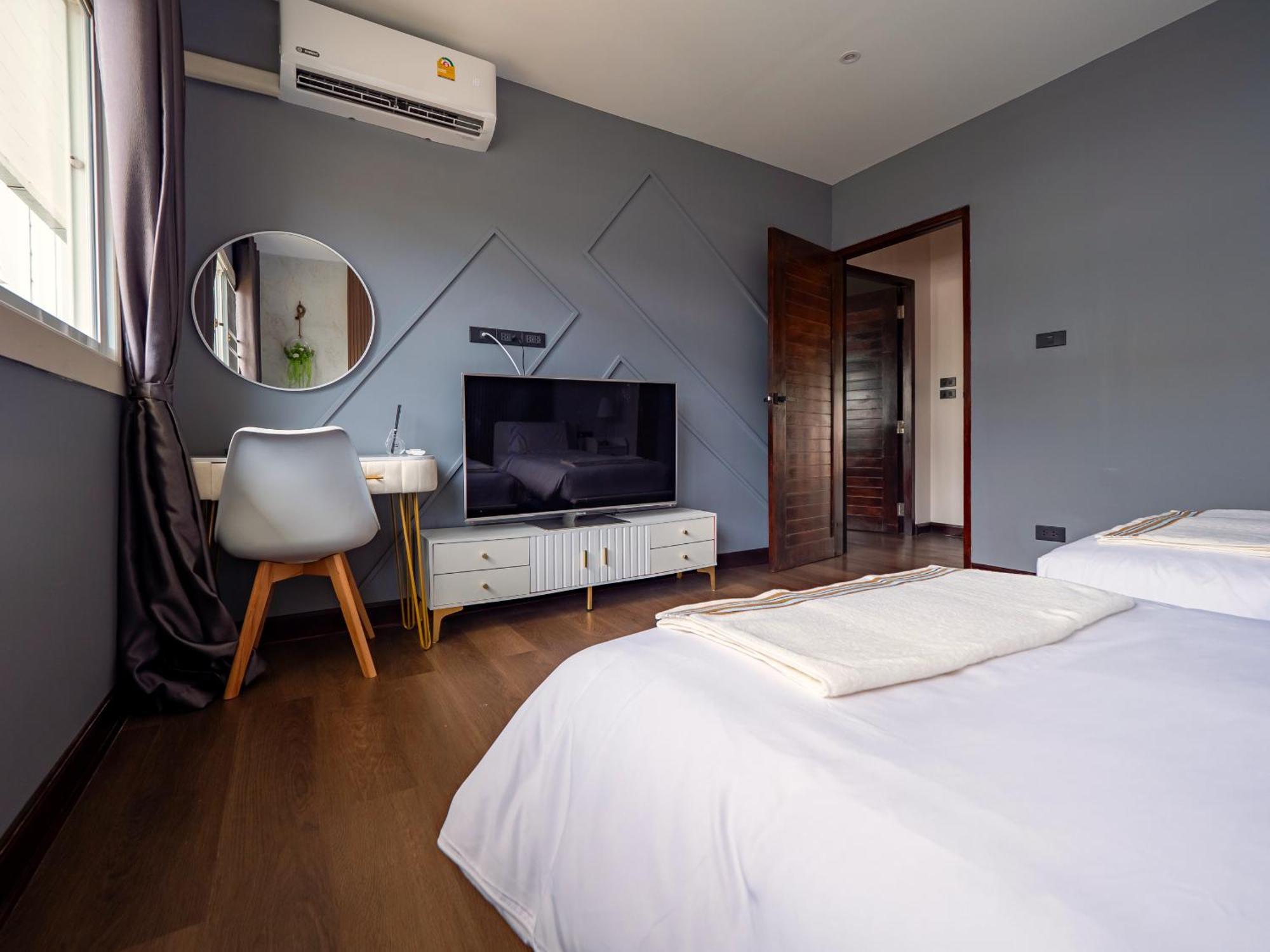 Grand Orlov Apart Hotel Patong Exterior foto